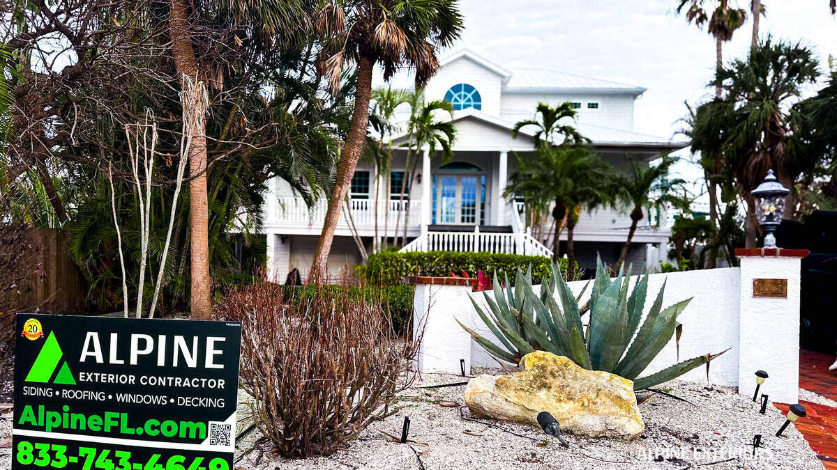Soho Tampa siding contractor near me near me — fiber cement home exterior installation